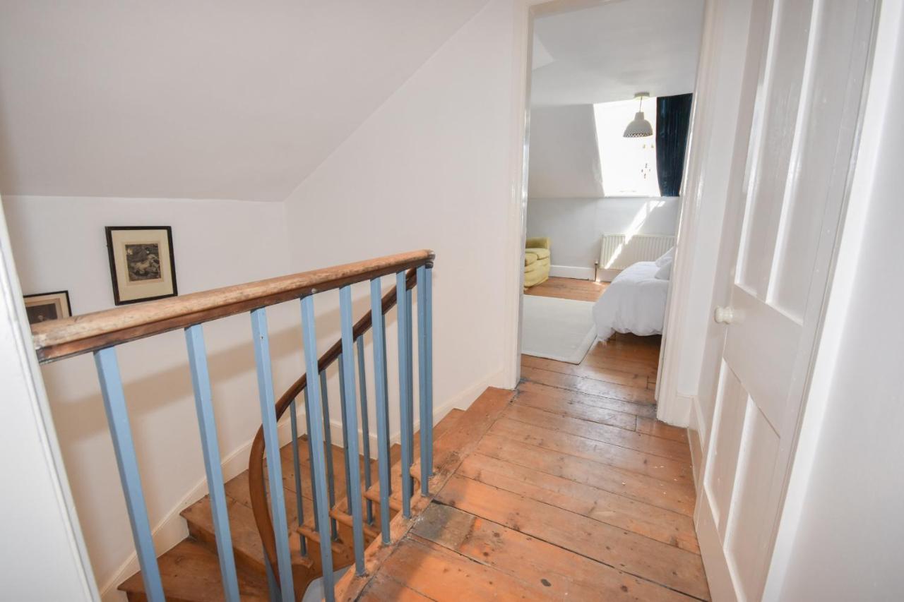 Arden Villa, Sleeps 8, Moments From The Golden Sandy Beach Of Ryde Ryde  Bagian luar foto
