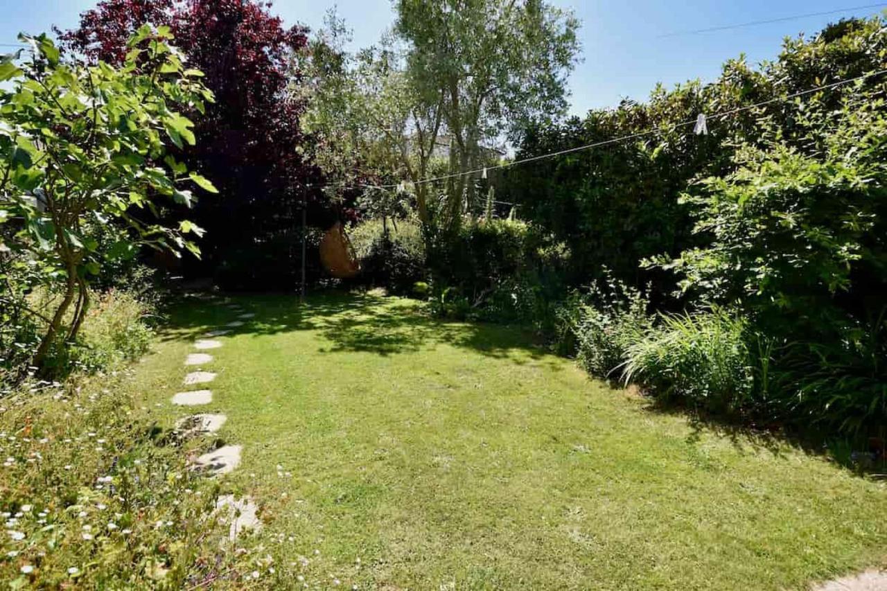 Arden Villa, Sleeps 8, Moments From The Golden Sandy Beach Of Ryde Ryde  Bagian luar foto